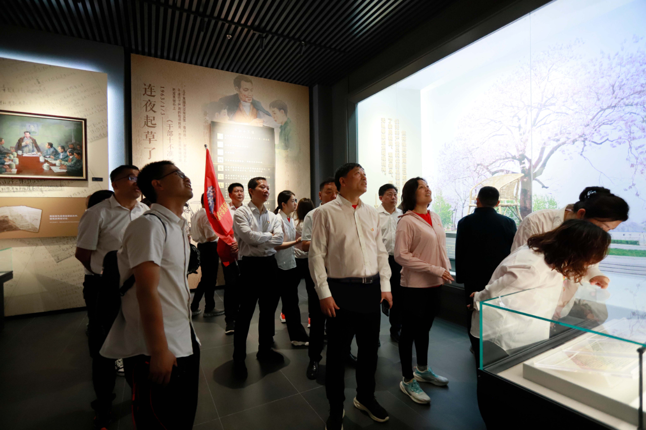 砥礪初心使命，汲取奮進(jìn)力量丨花花牛乳業(yè)集團(tuán)黨委組織開展學(xué)習(xí)“焦裕祿精神”主題黨日活動