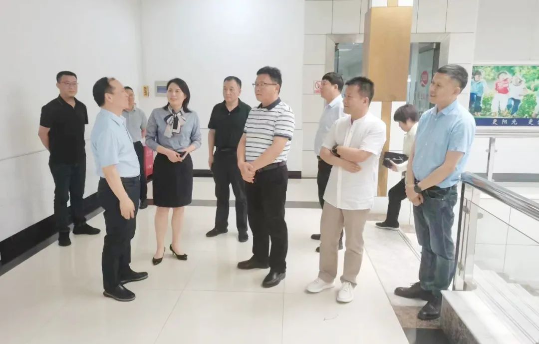 參觀拓思路 交流促發(fā)展 | 集團領(lǐng)導(dǎo)參加中乳協(xié)第二十九次年會暨中國（國際）乳業(yè)技術(shù)博覽會并到江西陽光乳業(yè)參觀座談