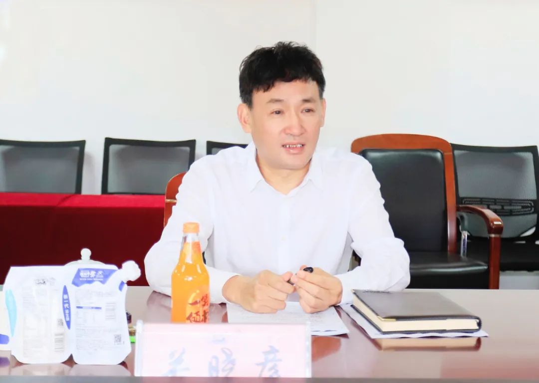 花花牛| 省農(nóng)投集團董事長李曉寰一行蒞臨花花牛調(diào)研指導工作