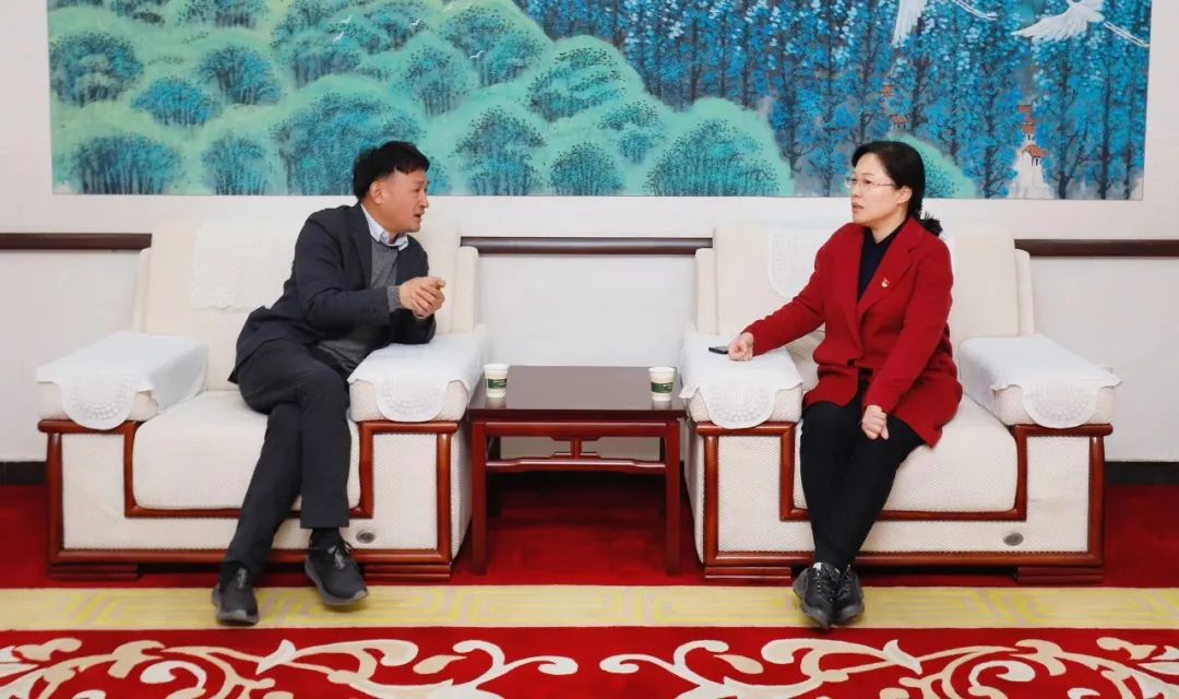 發(fā)揮產(chǎn)業(yè)優(yōu)勢 助力鄉(xiāng)村振興 | 民權(quán)縣委副書記、縣長王靜嫻會見關(guān)曉彥董事長一行