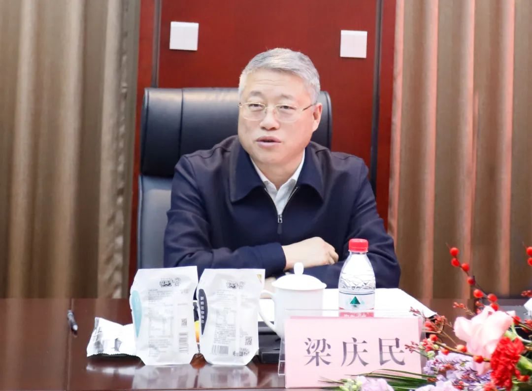 新年開(kāi)新局 合作促發(fā)展丨佳木斯市委常委、副市長(zhǎng)閆志剛一行蒞臨花花牛乳業(yè)集團(tuán)及佳田企業(yè)考察座談