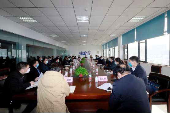 省委統(tǒng)戰(zhàn)部副部長張紅林一行蒞臨花花牛乳業(yè)集團 調(diào)研復工復產(chǎn)暨二七區(qū)民營經(jīng)濟發(fā)展工作座談會