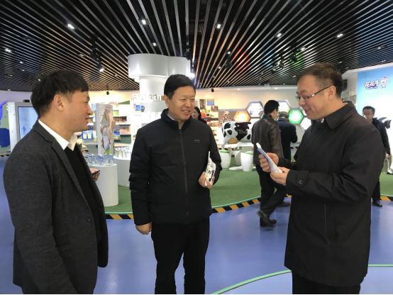 寧夏回族自治區(qū)農(nóng)業(yè)農(nóng)村廳黨組書記、廳長王剛一行蒞臨花花牛乳業(yè)集團(tuán)調(diào)研