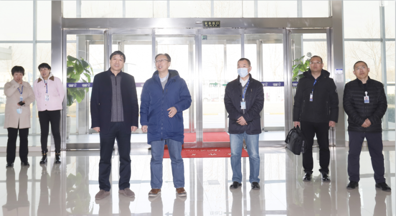 花花牛丨東北農(nóng)大食品學(xué)院院長、中原食品實驗室首席科學(xué)家姜毓君教授蒞臨花花牛乳業(yè)集團調(diào)研